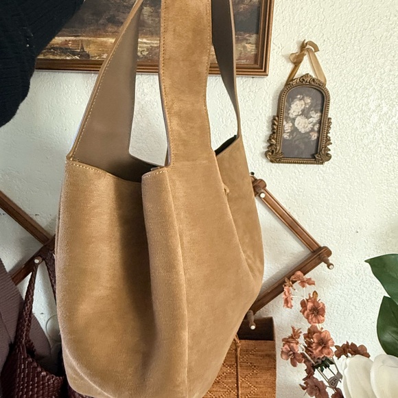 Yves Saint Laurent Camel Suede Tote - Picture 13 of 15